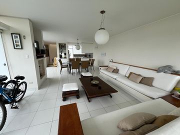 Venta de Casa de Playa en Gaviotas, Asia – Primera Fila Frente al Malecón – 230m2