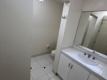 Venta de Casa de Playa en Gaviotas, Asia – Primera Fila Frente al Malecón – 230m2