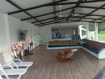 VENDEMOS HERMOSA FINCA EN EL CARMEN DE APICALA