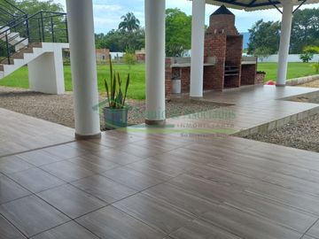 VENDEMOS HERMOSA FINCA EN EL CARMEN DE APICALA