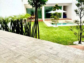 Casa de Lujo en Venta – Colonia Los Tulipanes, Cuernavaca