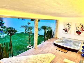 Casa de Lujo en Venta – Colonia Los Tulipanes, Cuernavaca