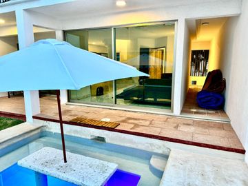 Casa de Lujo en Venta – Colonia Los Tulipanes, Cuernavaca
