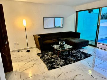 Casa de Lujo en Venta – Colonia Los Tulipanes, Cuernavaca