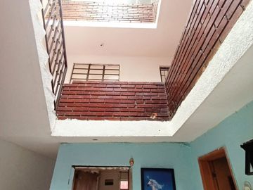 KENNEDY- CASA CON RENTA EN BUEN ESTADO