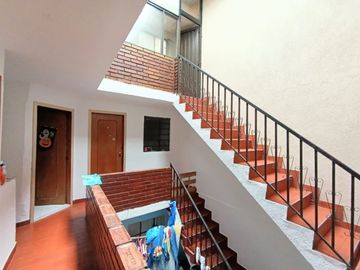 KENNEDY- CASA CON RENTA EN BUEN ESTADO