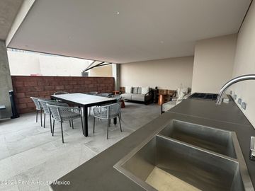 Estudio/Loft sin muebles en la Nápoles CW 25-685