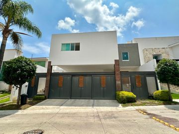 SE VENDE casa en Cañada del Refugio (norte)