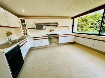 CASA EN VENTA EN LAS CAÑADAS
