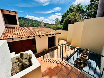 CASA EN VENTA EN LAS CAÑADAS