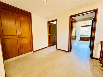 CASA EN VENTA EN LAS CAÑADAS