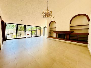 CASA EN VENTA EN LAS CAÑADAS
