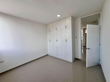 LINDA CASA DE ESTRENO EN VENTA - URB. MIRAFLORES COUNTRY CLUB - PIURA