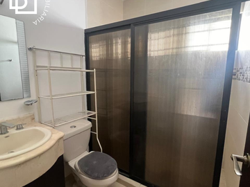 Casa en venta de 2 pisos, 4 recamaras con alberca y jacuzzi al norte de Mérida