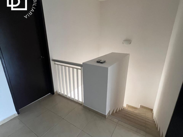 Casa en venta de 2 pisos, 4 recamaras con alberca y jacuzzi al norte de Mérida