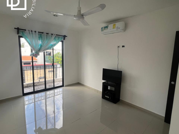 Casa en venta de 2 pisos, 4 recamaras con alberca y jacuzzi al norte de Mérida