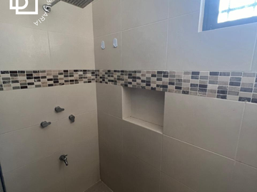 Casa en venta de 2 pisos, 4 recamaras con alberca y jacuzzi al norte de Mérida
