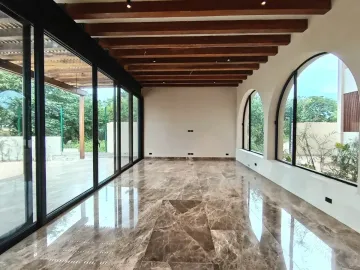 HOUSE FOR SALE IN MERIDA YUCATAN WITH GOLF COURSE VIEW