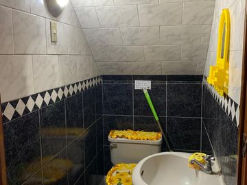 ¡Oportunidad! Vendo Casa 4 Pisos Ciudad del Deporte Ventanilla