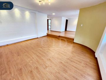 Casa rentera con 6 departamentos en Monteserrín