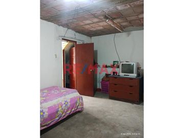 Se Vende Casa De 3 Pisos Doble Frente En San Juan De Lurigancho