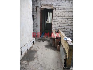 Se Vende Casa De 3 Pisos Doble Frente En San Juan De Lurigancho