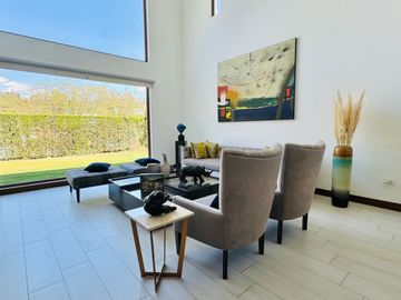Casa de Venta en Nayón en Urbanización 4 D