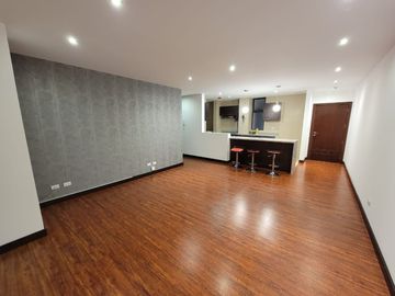 Venta de Departamento en lomas de Monteserrin de 90 Metros, Sector Monteserrin