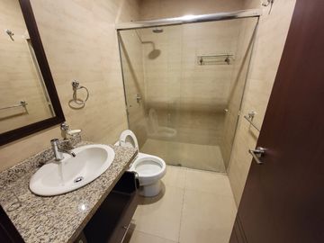 Venta de Departamento en lomas de Monteserrin de 90 Metros, Sector Monteserrin