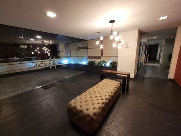 Venta de Departamento en lomas de Monteserrin de 90 Metros, Sector Monteserrin