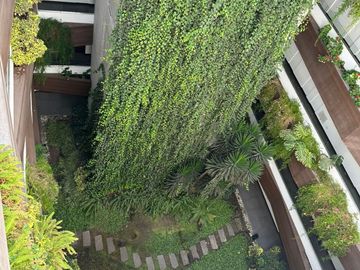 Venta de Departamento en lomas de Monteserrin de 90 Metros, Sector Monteserrin