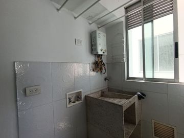 VENDEMOS AMPLIO APARTAMENTO BUCARAMANGA ANTONIA SANTOS 3 ALCOBAS ZONA SOCIAL