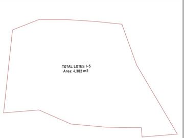 TERRENO PLANO Y ARBOLADO DE 4,382M2 EN PINO REAL, A UN LADO DEL PARQUE KM23 EN MIL CUMBRES