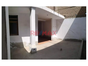 VENTA DE CASA EN ANCON - 160M2