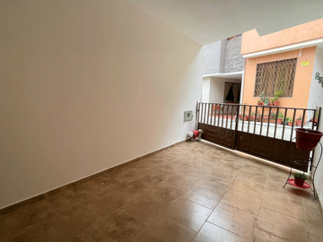 EN VENTA CASA UNIFAMILIAR SECTOR ORDOÑEZ LASSO