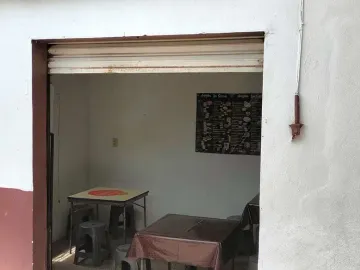 Vendo casa en  Cerro Colorado a pie de carretera