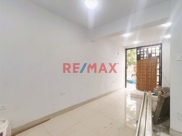 Local Comercial U Oficina En Alquiler | 1Er Piso | Av. Canto Grande | Puerta Directa A Calle