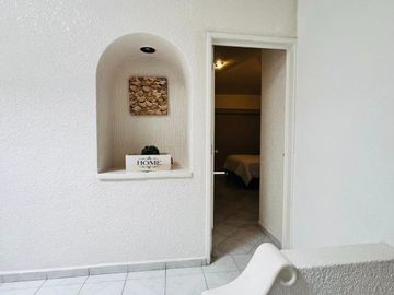 CASA CON GRAN JARDIN Y ACCESO DIRECTO AL CLUB DE GOLF