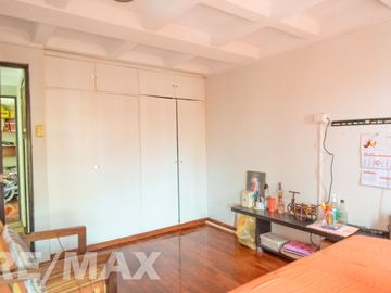 VENTA DE AMPLIO DUPLEX MAS AIRES EN SURCO RESIDENCIAL AC 202 M2