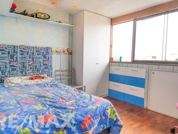 VENTA DE AMPLIO DUPLEX MAS AIRES EN SURCO RESIDENCIAL AC 202 M2