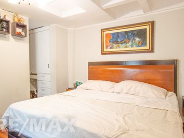 VENTA DE AMPLIO DUPLEX MAS AIRES EN SURCO RESIDENCIAL AC 202 M2