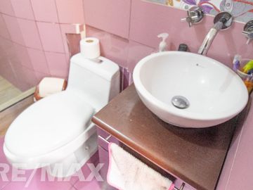 VENTA DE AMPLIO DUPLEX MAS AIRES EN SURCO RESIDENCIAL AC 202 M2