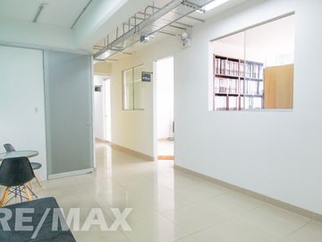 Alquiler De Oficina Boutique De 25.3 M2 En Santa Anita
