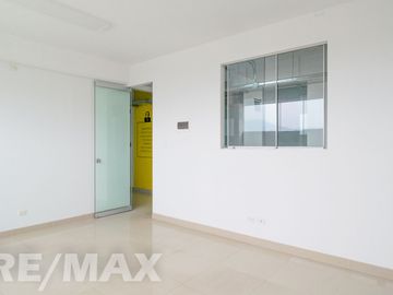 Alquiler De Oficina Boutique De 25.3 M2 En Santa Anita