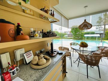 Elegante y moderna casa  con piscina y vista al mar 💎🌊
