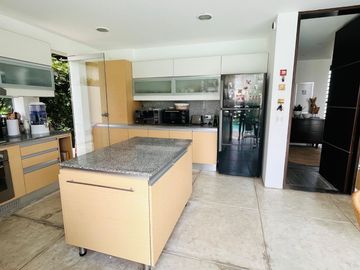 Elegante y moderna casa  con piscina y vista al mar 💎🌊