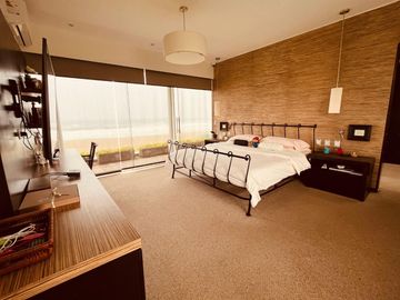 Elegante y moderna casa  con piscina y vista al mar 💎🌊