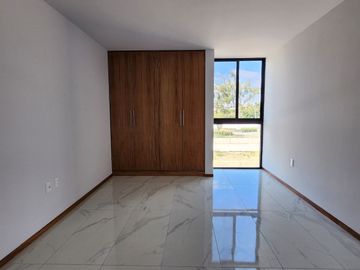 Casa nueva en venta en coto Nogal de Parques Vallarta Zapopan