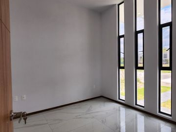 Casa nueva en venta en coto Nogal de Parques Vallarta Zapopan