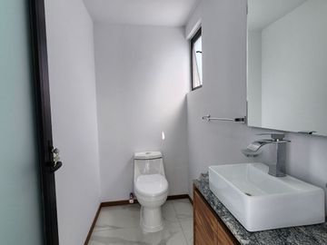 Casa nueva en venta en coto Nogal de Parques Vallarta Zapopan